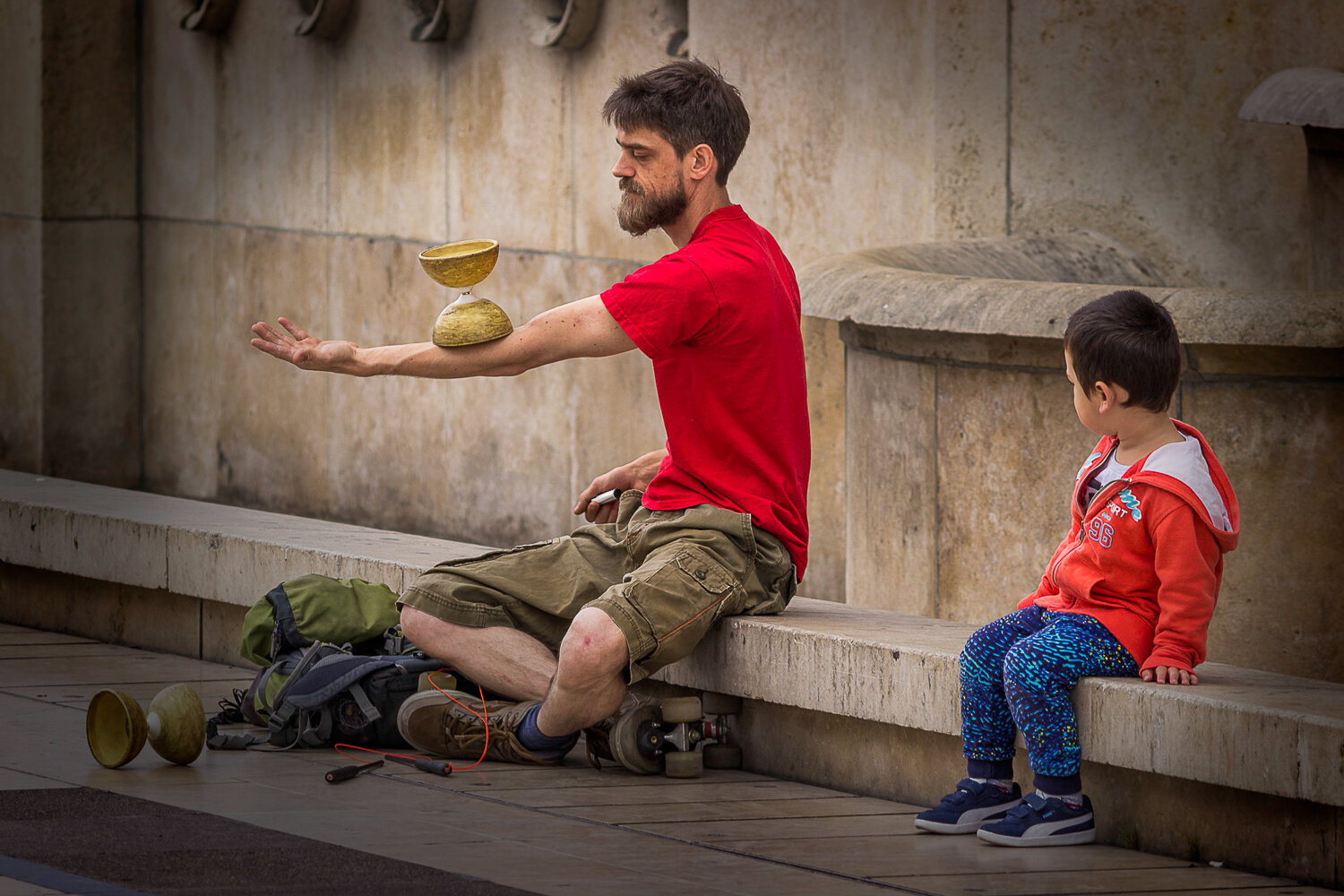 Street art performer at Trocadero, Paris