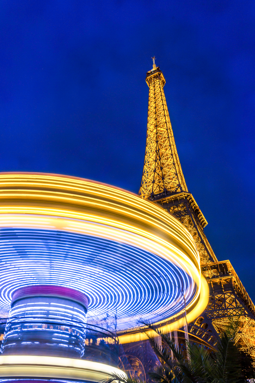evening at eiffel.jpg